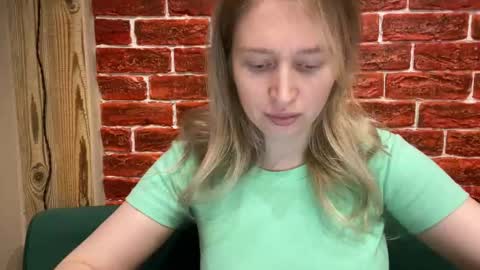 citrusblissss online show from October 17, 2025, 3:03 pm