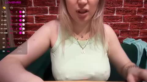 citrusblissss online show from December 1, 2025, 3:17 pm