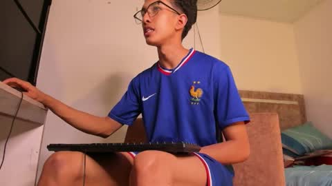 cj_davis1 online show from October 5, 2025, 4:33 am