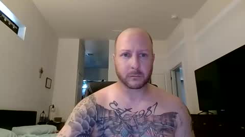 cjlaz1987 online show from April 27, 2026, 9:13 pm