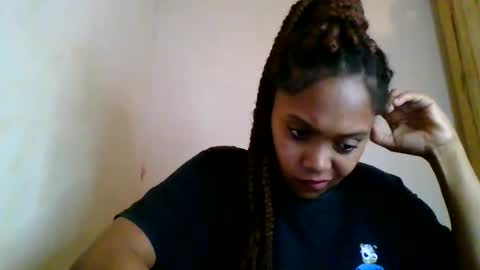 ckamilla45 online show from October 29, 2025, 7:54 am