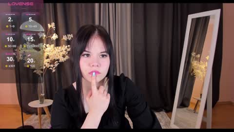 Snapshot of clairefaers chatting on December 2, 2024, 9:13 am Claire Faers online show from December 2, 2024, 9:13 am