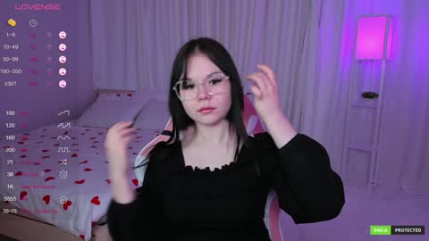 Snapshot of clairefaers chatting on January 26, 2025, 10:12 am Claire Faers online show from January 26, 2025, 10:12 am