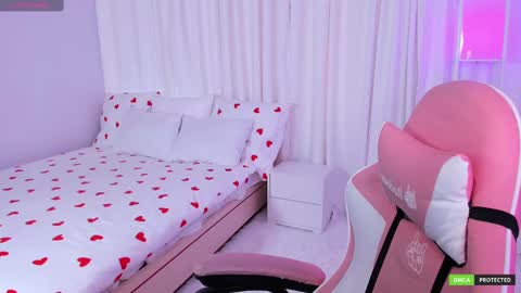 Snapshot of clairefaers chatting on March 8, 2025, 9:28 am Claire Faers online show from March 8, 2025, 9:28 am