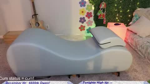 Claire online show from December 14, 2025, 4:51 am