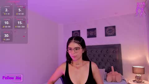 clairemillerx online show from February 12, 2026, 8:26 pm