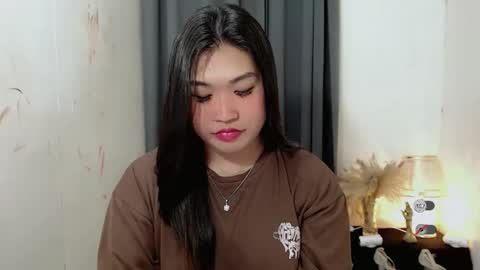 CLAIRE online show from September 16, 2025, 5:47 pm