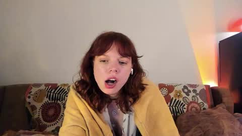 Snapshot of clancyosbourne chatting on January 28, 2025, 1:29 am Clancy online show from January 28, 2025, 1:29 am