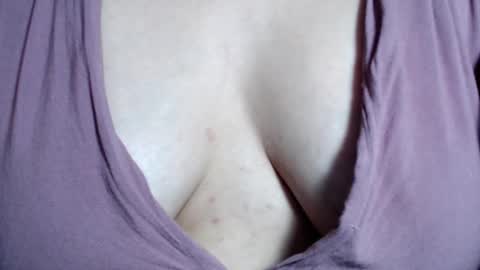 Snapshot of claraaa___ chatting on February 10, 2025, 6:20 am CLARA AT YOUR SERVICE online show from February 10, 2025, 6:20 am