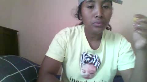 Clarah0123 online show from October 9, 2025, 9:18 am