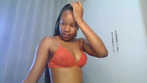 clara11 online show from November 7, 2025, 7:14 pm