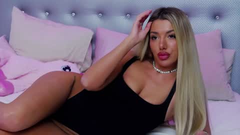 ClaraHazel online show from January 5, 2025, 7:28 am