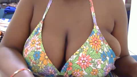 Snapshot of clarahnaughty191 chatting on February 14, 2026, 3:36 am clarahnaughty191 online show from February 14, 2026, 3:36 am