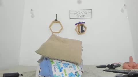 clarise_cooper online show from October 7, 2025, 9:39 am