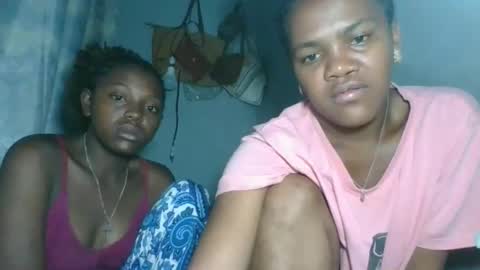 clarisse98 online show from December 5, 2025, 1:25 am