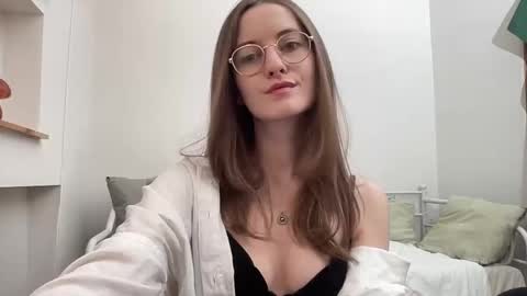 Snapshot of classyandgirly chatting on February 27, 2026, 9:04 pm classyandgirly online show from February 27, 2026, 9:04 pm