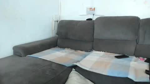 Angel online show from November 10, 2025, 4:11 am