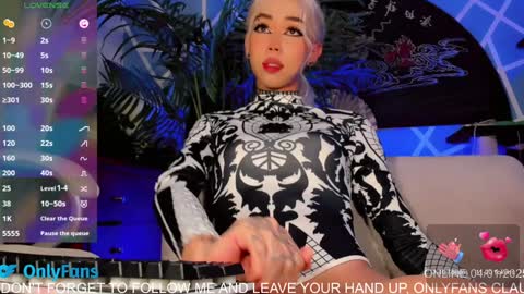 Snapshot of claudia_cooper chatting on January 5, 2025, 6:46 am online show from January 5, 2025, 6:46 am