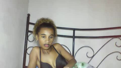 claudianne online show from April 7, 2026, 6:52 pm