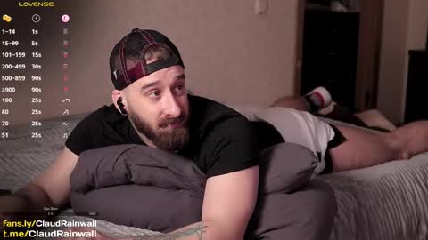 Claud online show from February 18, 2025, 11:52 pm