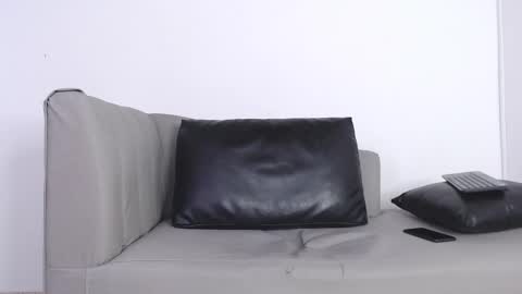    online show from March 5, 2025, 12:22 pm