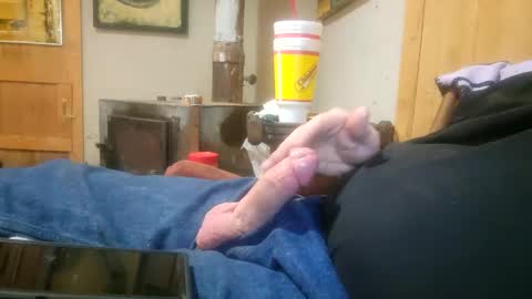 Snapshot of claygilmeriii chatting on January 27, 2025, 5:36 am Clay online show from January 27, 2025, 5:36 am