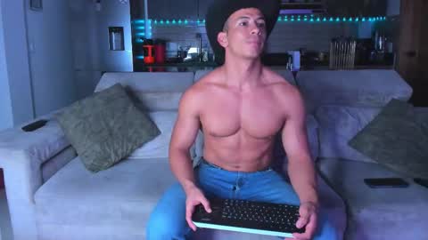 claytonburgues online show from February 5, 2026, 4:39 am