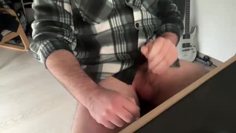 Snapshot of clemlorue75 chatting on February 14, 2026, 12:24 pm clemlorue75 online show from February 14, 2026, 12:24 pm