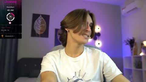 Cleo online show from October 2, 2025, 8:32 am