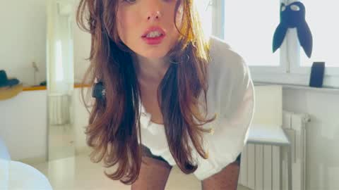 cleopatra_sinns online show from December 18, 2025, 2:01 pm