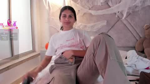 Cleopatra online show from October 6, 2025, 7:11 pm