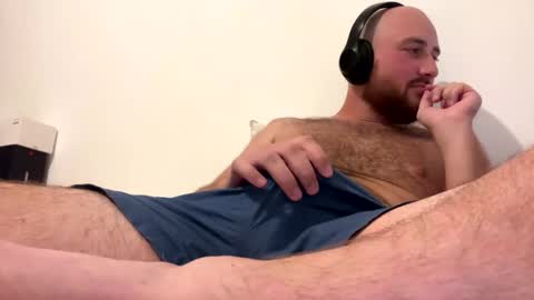 cleurj online show from September 25, 2025, 8:01 pm