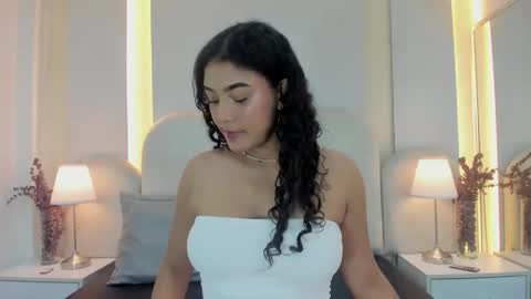 clhoee_miller online show from April 24, 2026, 4:04 am