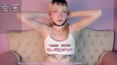 Snapshot of cloe_five chatting on January 8, 2025, 9:23 pm CLOE online show from January 8, 2025, 9:23 pm