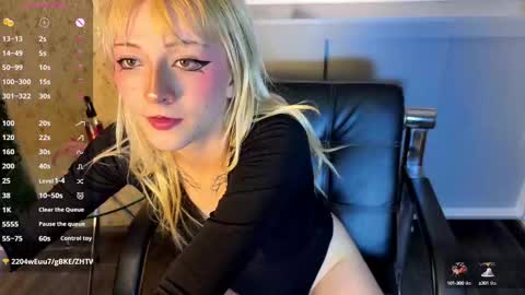 Snapshot of cloe_five chatting on September 11, 2025, 8:53 pm CLOE online show from September 11, 2025, 8:53 pm