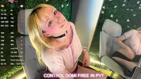 Snapshot of cloe_five chatting on September 18, 2025, 5:59 pm CLOE online show from September 18, 2025, 5:59 pm