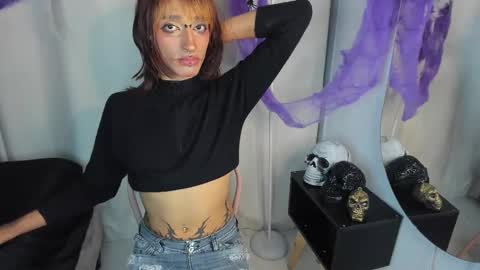 Snapshot of cloe_morningstarr chatting on October 21, 2025, 11:27 pm Cloe online show from October 21, 2025, 11:27 pm