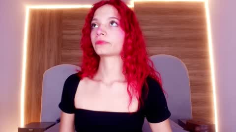 Snapshot of cloe_stanfort chatting on June 3, 2026, 7:19 pm Cloe Stanfort online show from June 3, 2026, 7:19 pm