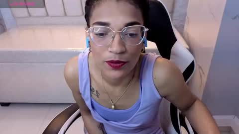 Snapshot of cloe_tx_ chatting on October 16, 2025, 3:51 am cloee online show from October 16, 2025, 3:51 am