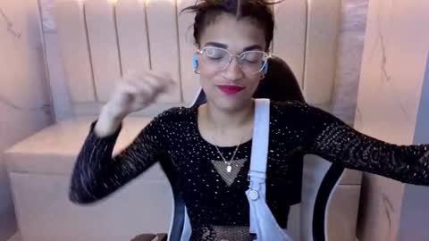 Snapshot of cloe_tx_ chatting on October 17, 2025, 3:31 am cloee online show from October 17, 2025, 3:31 am