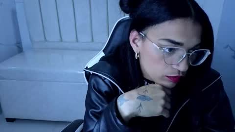 Snapshot of cloe_tx_ chatting on October 18, 2025, 3:20 am cloee online show from October 18, 2025, 3:20 am