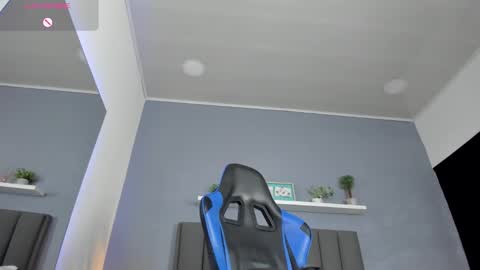 CHARLOTTE online show from October 11, 2025, 2:55 am