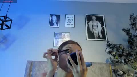 cloedurant online show from March 25, 2026, 12:44 pm