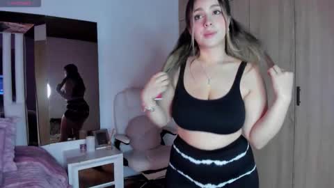 Snapshot of cloeecoopererer chatting on November 11, 2025, 11:54 am cloeecoopererer online show from November 11, 2025, 11:54 am