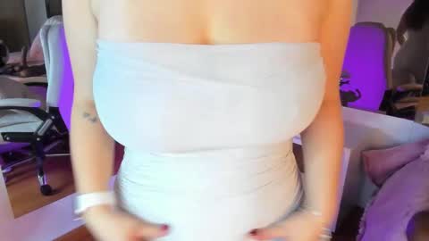 Snapshot of cloeecoopererer chatting on March 3, 2026, 11:38 am cloeecoopererer online show from March 3, 2026, 11:38 am