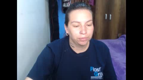 cloepregnant25 online show from April 17, 2026, 1:25 pm