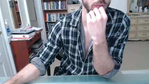 Snapshot of cloud900x chatting on March 3, 2025, 10:42 pm Cloud online show from March 3, 2025, 10:42 pm