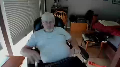 cloudalert62 online show from October 13, 2025, 10:10 pm