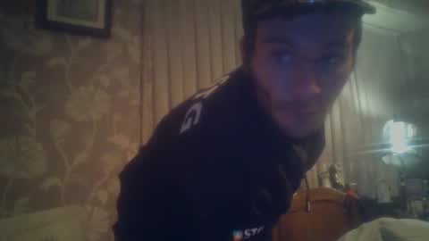 clouds_rider999 online show from February 12, 2025, 11:07 am