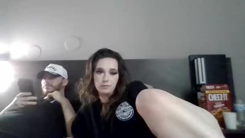 Snapshot of cloudyydayzz chatting on April 29, 2026, 4:27 am tallhungandcloudy online show from April 29, 2026, 4:27 am